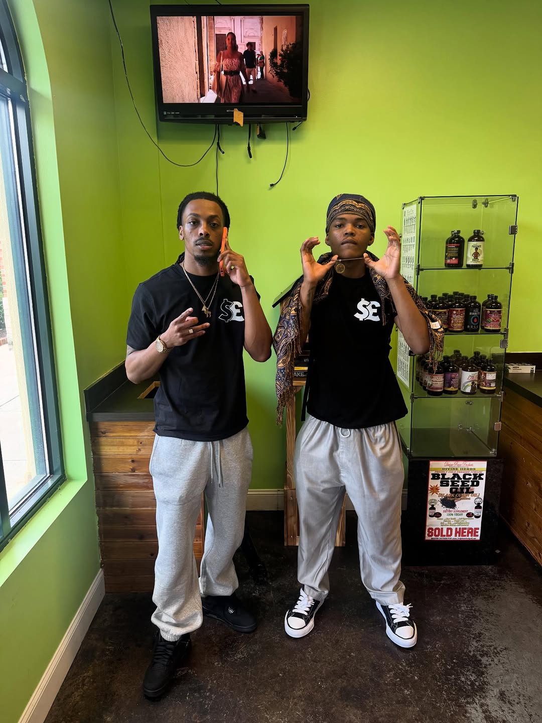 Man Dis Flouri$h I’m In Different …Street Flouri$h Library In Full Affect …Come Fw Da Hub 🤲🏾🔥🎠 #fly #community #char