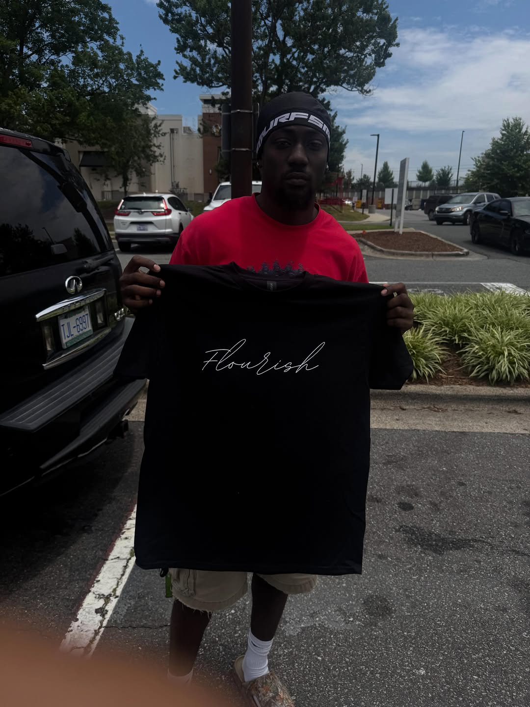 I just keep flourshing n flourishing….one day it’ll all make $Ense …#dump #lifestyle #fashion #flourish #art