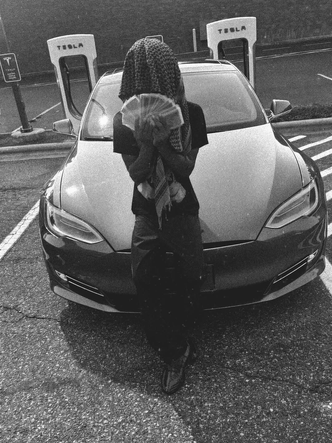 I just keep flourshing n flourishing….one day it’ll all make $Ense …#dump #lifestyle #fashion #flourish #art
